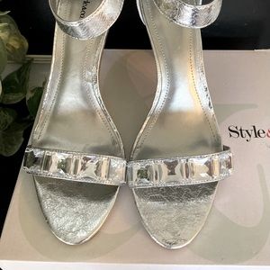 Style & Co. Tylda Silver Dress Sandals, New in box